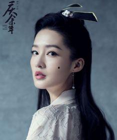 娱乐吃瓜李沁是谁啊,娱乐圈的清新小花，吃瓜群众心中的甜蜜女神