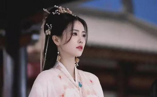 娱乐圈吃瓜白鹿是谁呀,娱乐圈新晋吃瓜焦点人物揭秘